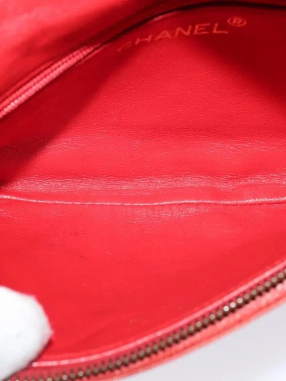 CHANEL Matelasse Waist bag Grained Calf Skin Red Gold CC Auth BD2190